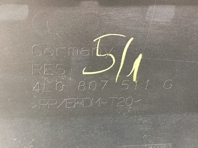 新品! Q7(7L) 4L系 2007-2009 純正 リアバンパー 4L0 807 511 G 4L0807303EGRU アウディ(107687)