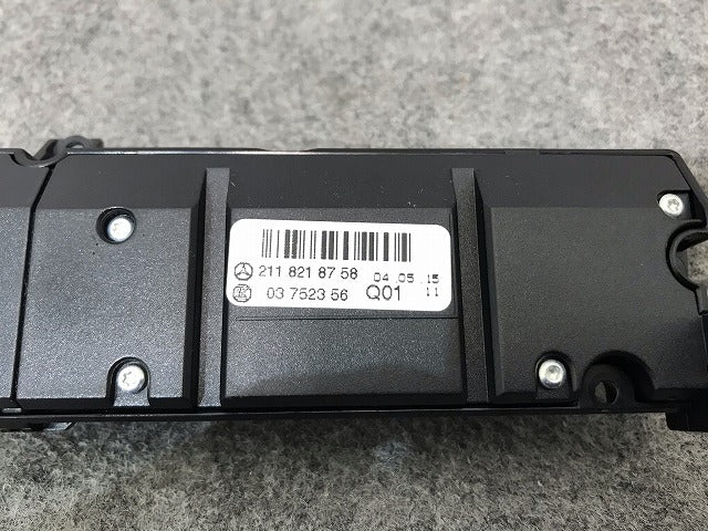 新品! Eクラス W211 2002-2009 社外 オペレーティングスイッチ 211 821 87 58 21182187587167 メルセデスベンツ(108518)
