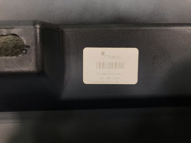新品! パサートCC R-LINE 3CC系 2011-2015 純正 右サイドステップ サイドメンバートリム 3AA.853.856 3AA853092DGRU 未塗装(108812)