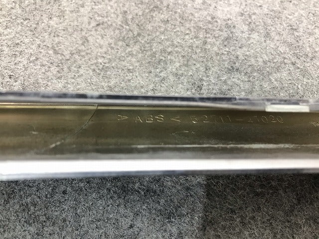プリウス NHW20 純正 後期 フロントガーニッシュ グリルモール 52711-47020 メッキ トヨタ(108961)