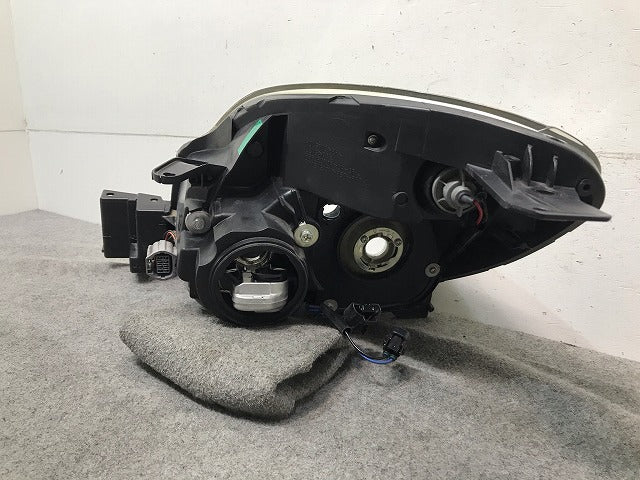 ベリーサ DC5R/DC5W 純正 後期 右ヘッドライト/ランプ キセノン HID AFS無 STANLEY P4514 マツダ(109004)
