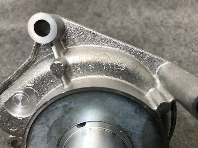新品! A6/A8 2005-2010 社外 ウォーターポンプ ハウジング 1 1 E 1 1 53 079121014F アウディ(109008)
