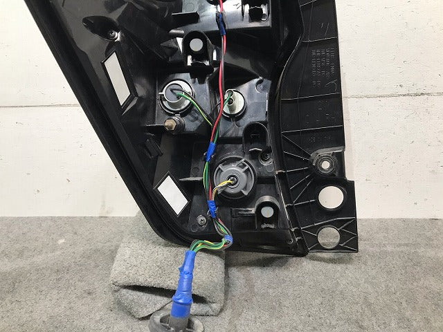 ノート E12/HE12/NE12/SNE12 純正 後期 右テールランプ/ライト/レンズ LED ICHIKOH D202 日産(109200)