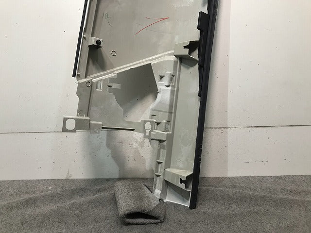 新車取り外し! フォワード 2007- 純正 右フロントコーナーカバー/コーナーパネル 1-86722085-0 白 いすゞ(109289)
