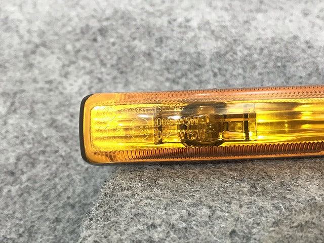 新品! 7シリーズ E65 2001-2009 純正 右サイドマーカー 155 640 63137164756 BMW(110009)