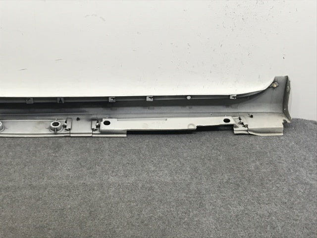 プリウス/アルファ/α ZVW40W/ZVW41W 純正 右 サイドステップ/サイドスカート 75850-47020 ホワイトパールクリスタルシャイン 070(110277)