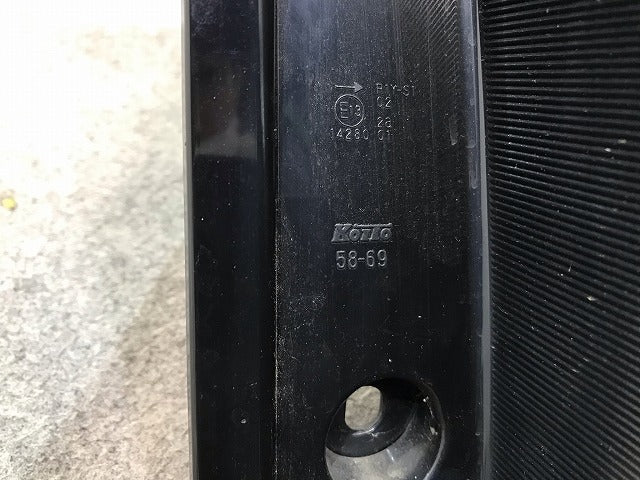 ヴェルファイア 30系/AGH30W/AGH35W/GGH30W/GGH35W 純正 前期 右テールランプ/ライト/レンズ LEDハロゲン KOITO 58-69 トヨタ(110790)