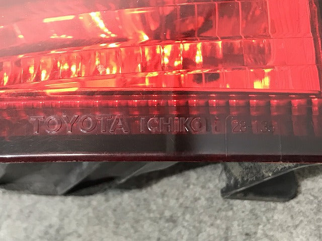 エスティマ ACR30W/ACR40W/MCR30W/MCR40W 純正 前期 左テールランプ/ライト/レンズ ハロゲン ICHIKOH 28-135 81561-28261 トヨタ(111598)