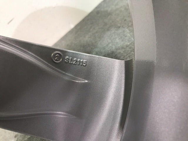 新品! Eクラス/クーペ W207/C207/A207 純正 ホイール 1本のみ 18x8.5J/ET49/5穴/PCD112/ハブ径65mm A2074010502メルセデスベンツ(111902)