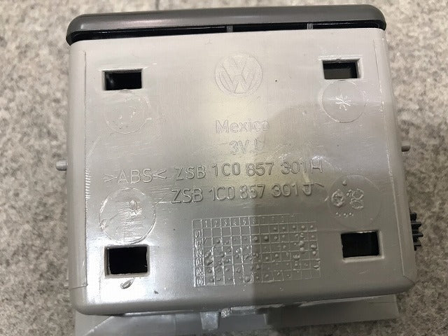 新品! ニュービートル 9C系/9CAWV/9CAZJ 2006-2010 純正 灰皿 アッシュトレイ 1C0 857 301H 1C0857301H3SG フォルクスワーゲン(112490)