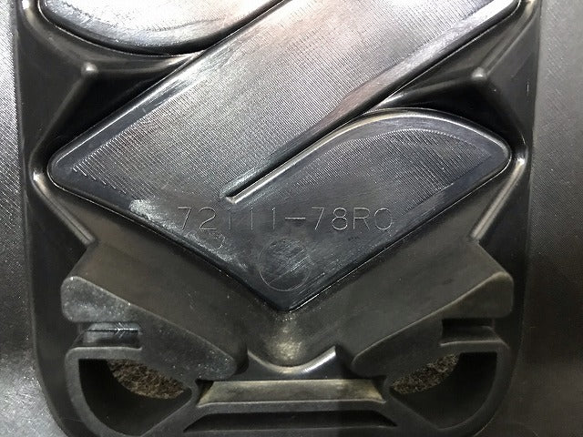 ジムニー/ジムニーシエラ JB64W/JB74W 純正 フロントグリル/ラジエターグリル/ラジエーターグリル 72111-78R0 素地 スズキ(114750)