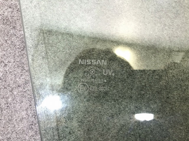 ノート E13 純正 右フロントガラス 43R-00014 日産 (114993)
