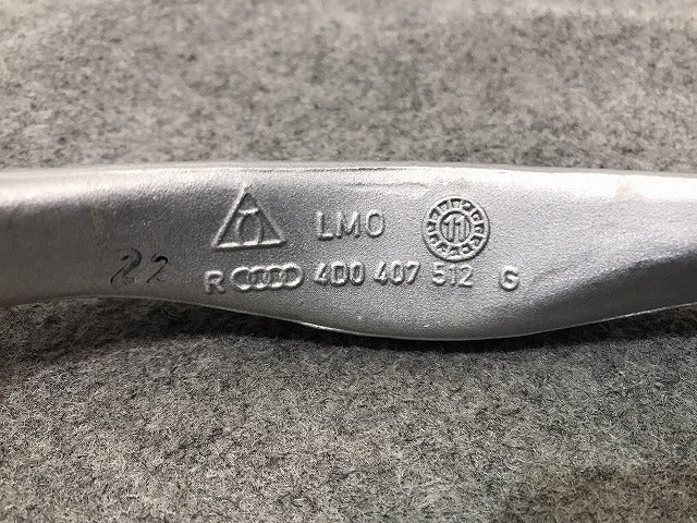 新品! A4/A6/A8/8D/4B/4D 社外 右フロント アッパーアーム 4D0 407 512 G 4D0407510J アウディ (116436)