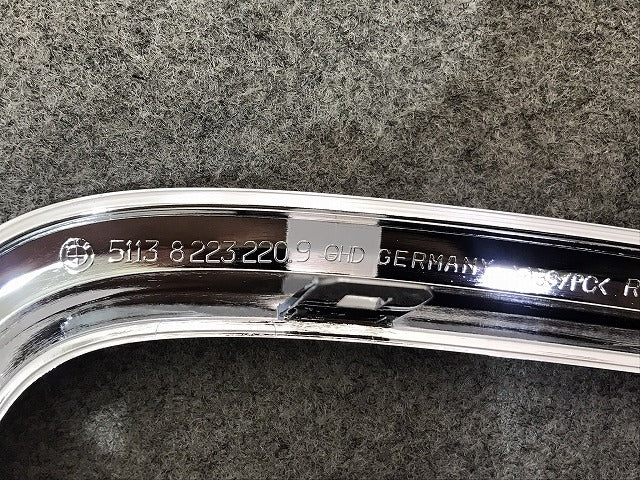 新品! 7シリーズ/E65/E65/2001-2009 純正 右フロント グリル トリム 5113 8223 220.9 51138223220 メッキ BMW (117248)