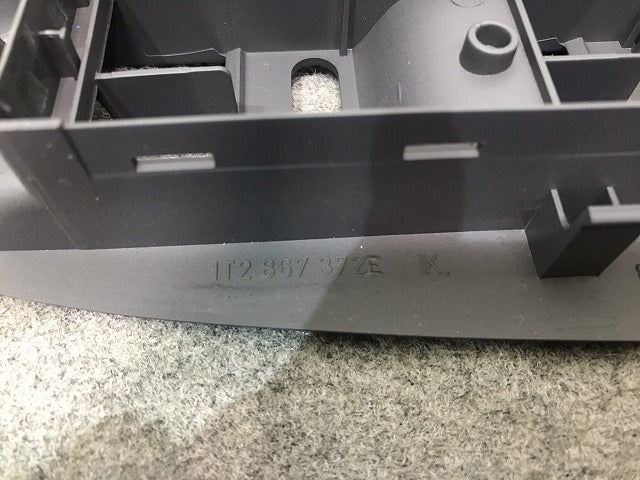 新品! トゥーラン/1T系/2003-2015 純正 右フロントドア ウィンドウスイッチパネル 運転席側 1T2 867 372E 1T2867372E75R VW (117265)