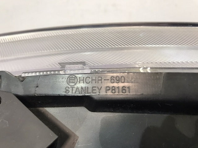 ビアンテ BIANTE/CCEAW/CCEFW/CC3FW 純正 右ヘッドライト/ランプ ハロゲン レベライザー STANLEY P8161 マツダ MAZDA (118370)