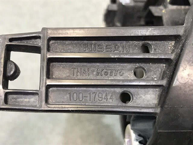 マーチ/K13/NK13 純正 後期 右ヘッドライト/ランプ ハロゲン レベライザー KOITO 100-17944 26013-3HM1A 日産 (120135)