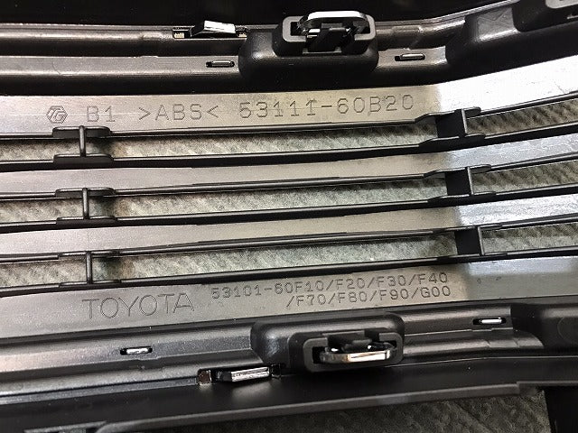 新車取り外し ランドクルーザー/ランクル/プラド/150系/TRJ150W/GDJ150W/151W/GRJ150W/151W 純正 後期 フロントグリル 53111-60B20(121322)