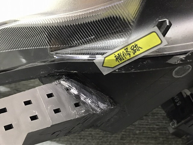 ランドクルーザー/ランクル/プラド 150系/TRJ150W/GDJ/GRJ/GDJ151W/GRJ 純正 中期 右ヘッドライト ハロゲン 60-201 81130-60G50(123131)