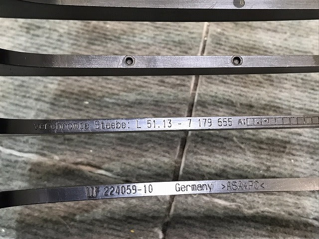 新品!1シリーズ E81/E87 純正 左フロントグリル 51137179655/439/322209 BMW(123746)