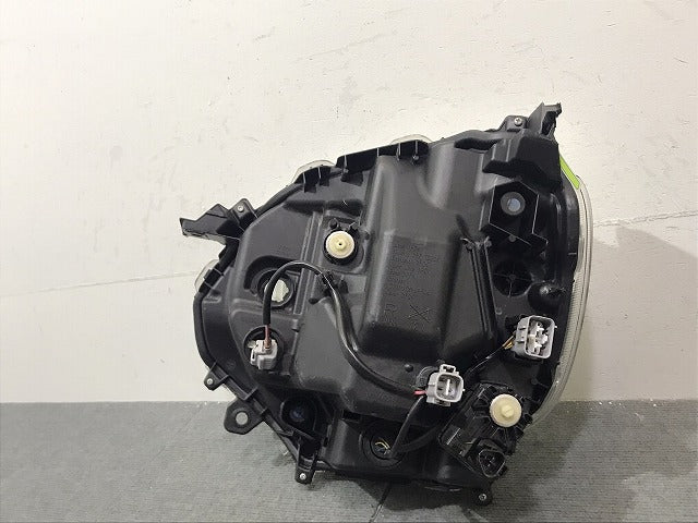 ムーヴ/キャンバス/キャンパス LA800S/LA810S 純正 右ヘッドライト/ランプ LED レベライザー 刻印8L KOITO 100-69038 ダイハツ(124364)