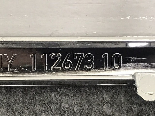 新品!7シリーズ E65/2000-2007 純正 リア バンパーモール センター 51.12-7 033 417 51127033417 メッキ BMW(125974)