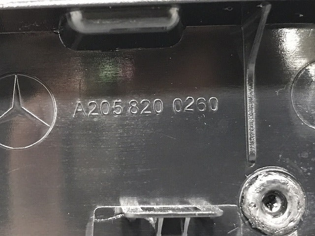 新品!Cクラス W205/2019-2020 純正 リア ハウマウントストップランプカバー A205 820 0260 20582002609051 素地 メルセデスベンツ(126132)
