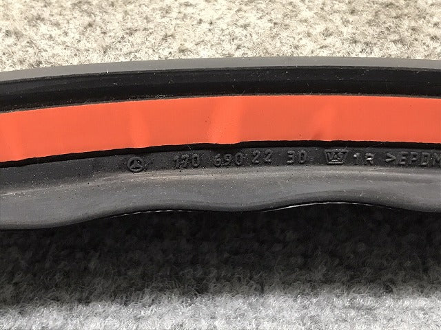 新品!Aクラス W169/2007 純正 右 リア フェンダーアーチモール/オーバーフェンダー A 170 690 22 30 1706902230 メルセデスベンツ(126163)