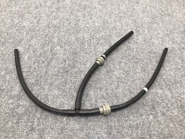 新品!V70/S70 SB 系/1999-2001 純正 ブリーザーホース 30757308 ボルボ(126184)