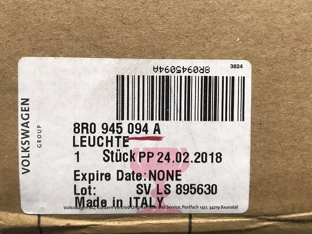 新品!Q5 8R系 純正 前期 右 テールランプ/ライト/レンズ LED 8R0.945.094 A 8R0945094A アウディ(126200)