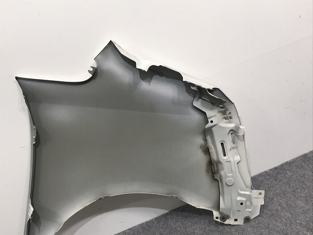 ノア NOAH/70系/ZRR70G/ZRR75G/ZRR70W/ZRR75W 純正 左フロントフェンダー ホワイトパールクリスタルシャイン 070 トヨタ(127215)