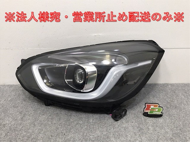 ホンダ　フィット　 gr6 右ヘッドライト フィット/ハイブリッド GR1/GR2/GR3/GR4/GR5/GR6/GR7/GR8 純正 左