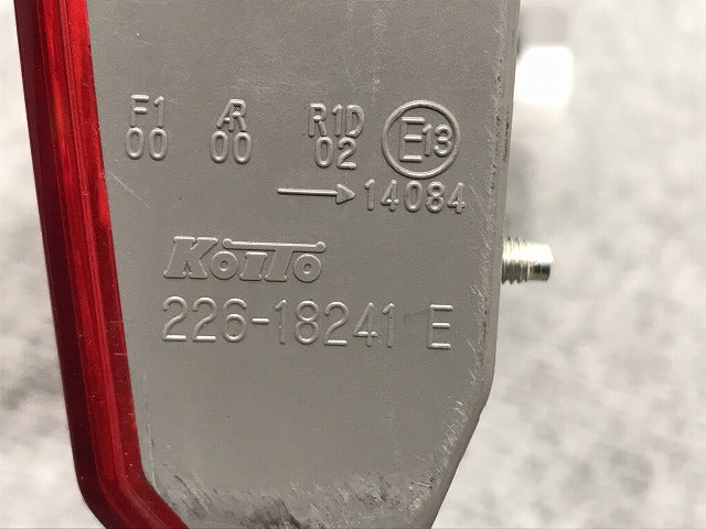 グレイス GM4/GM5 純正 右 テールランプ/ライト/レンズ フィニッシャーランプ LED KOITO 226-18241 ホンダ(128993)