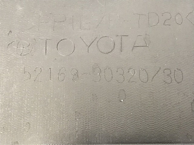 新車取り外し!クラウン/クロスオーバー TZSH35/AZSH35 純正 リア スポイラー 52169-30320/30 素地 トヨタ(129674)