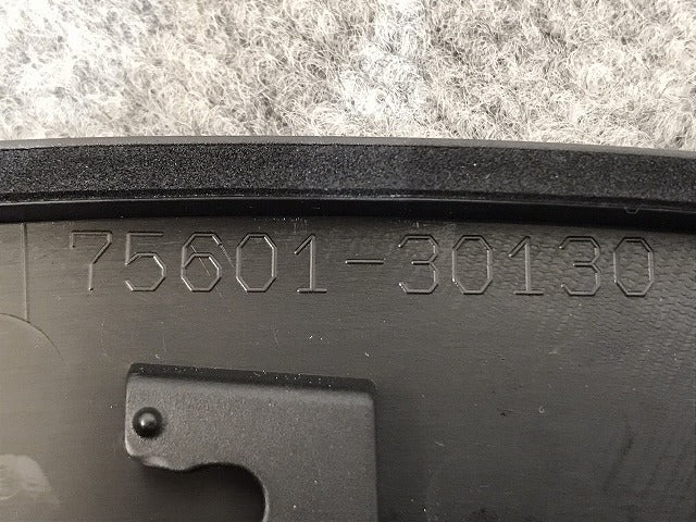 新車取り外し!クラウン/クロスオーバー TZSH35/AZSH35 純正 右フロント フェンダーアーチモール/オーバーフェンダー 75601-30130 素地 トヨタ(130419)