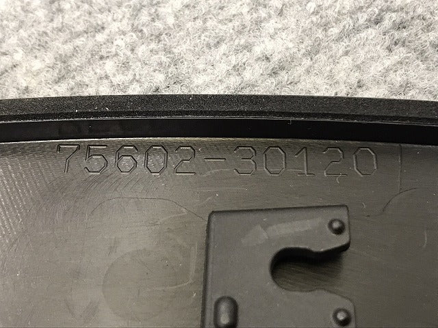 新車取り外し!クラウン/クロスオーバー TZSH35/AZSH35 純正 左フロント フェンダーアーチモール/オーバーフェンダー 75602-30120 素地 トヨタ(130464)