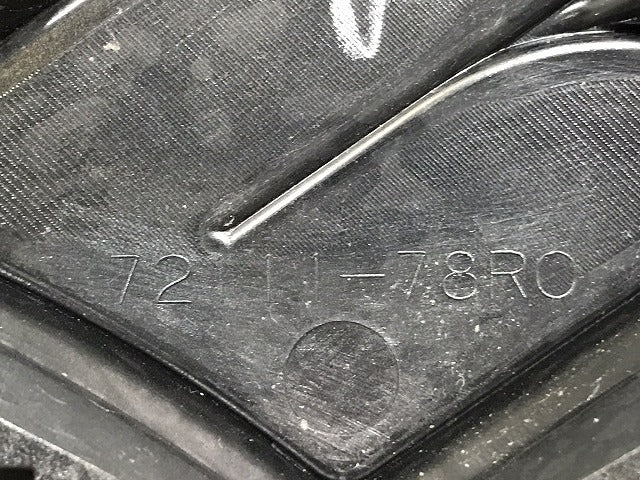 ジムニー ジムニーシエラ JB64W JB74W 純正 フロント グリル ラジエーターグリル 72111-78R0 素地 スズキ(131211)