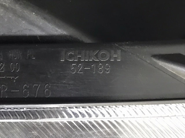 ラクティス NCP100 NCP105 SCP100 純正 後期 右 ヘッドライト ランプ ハロゲン レベライザー 刻印J ICHIKOH 52-189 トヨタ(131498)