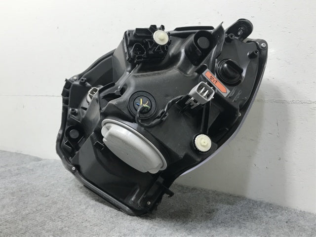 パッソ モーダ/ブーン シルク M700A/M710A/M700S/M710S 純正 右 ヘッドライト LED レベライザー 刻印YZ KOITO 100-69028 トヨタ(133707)