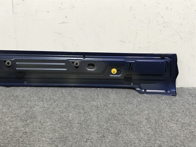 セレナ/ハイウェイスター ルキシオン e-POWER C28/NC28/FC28/FNC28/GC28/GFC28 純正 右 スライドドアレールカバー ブルー メタリック 日産(133749)