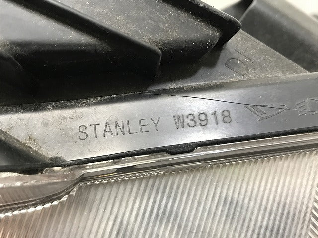 ルーミー/トール/カスタム M900A/M910A/M900S/M910S 純正 前期 右 ヘッドライト LED レベライザー STANLEY W3918 81130-B1220(133888)