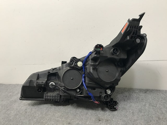 リーフ /ZE1 純正 右 ヘッドライト/ランプ LED レベライザー 刻印P ICHIKOH 1954/26010 5SK5A 日産(133988)