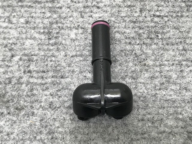 新品!パサート 3B系 純正 後期 左 ヘッドライトウォッシャーノズル 3B0955103A フォルクスワーゲン(134575)