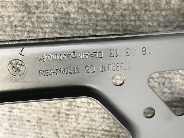 新品!5シリーズ E60/E61 純正 左 フロント ラジエーターサポート/ブラケット 5164-7163483 51647163483 未塗装 BMW(134675)