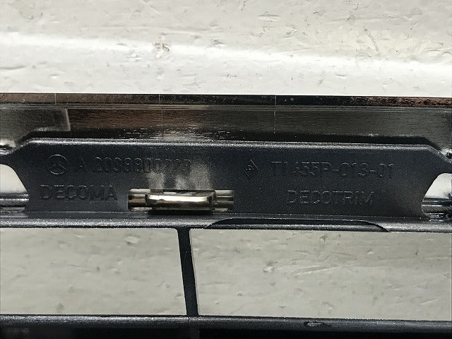 新品!Cクラス W203 純正 フロント グリル/ラジエーターグリル A 2038800223 20388002237246 メッキ メルセデスベンツ(134677)