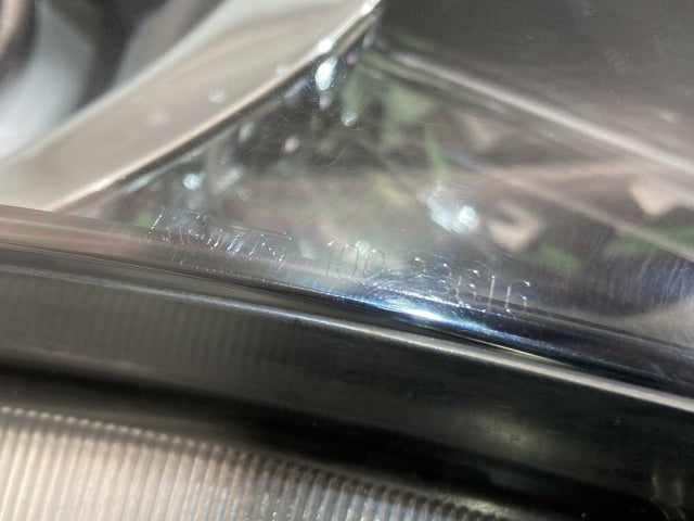 スカイライン V37/YV37/HV37/HNV37/ZV37 純正 前期 右 ヘッドライト/ランプ LED レベライザー 刻印H KOITO 100-23616 日産(134937)