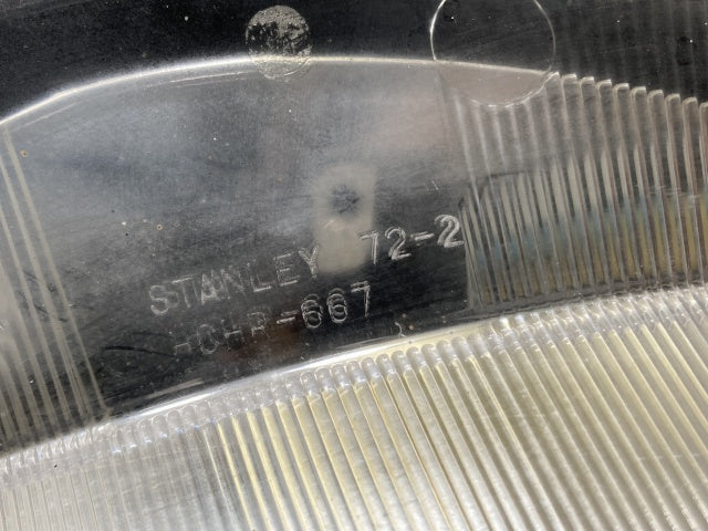 マークXジオ ANA10/ANA15/GGA10 純正 右 ヘッドライト/ランプ キセノン HID AFS無 レベライザー 刻印S STANLEY 72-2 トヨタ(135020)