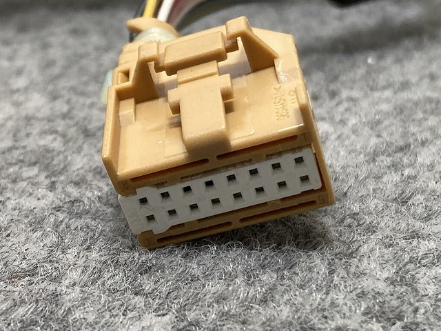 新品!A4(B7) 8E系 純正 左 ドアミラー 14線 85647K5 8E2858531AC01C アウディ(135086)