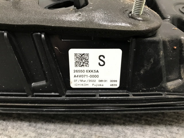 ノート/NOTE E13/SNE13 純正 右 フィニッシャーランプ/テールランプ/ライト ハロゲン 刻印S ICHIKOH D270/26550 6XK5A 26554-6XK5A(136697)