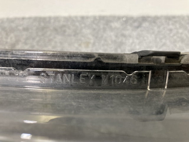 eKワゴン B11W 純正 右 ヘッドライト/ランプ ハロゲン レベライザー STANLEY W1046 三菱(137502)